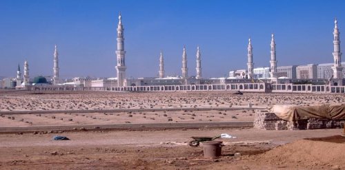 baqee and masjid.jpg