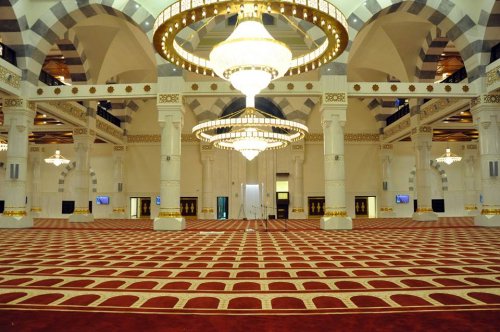 Aisha Al-Rajhi Mosque - inside.jpg