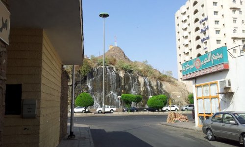 Jabal Sila&#39; near to Masjid-e-Raayah.jpg