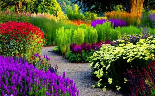 beautiful-gardens-1-825x510.jpg