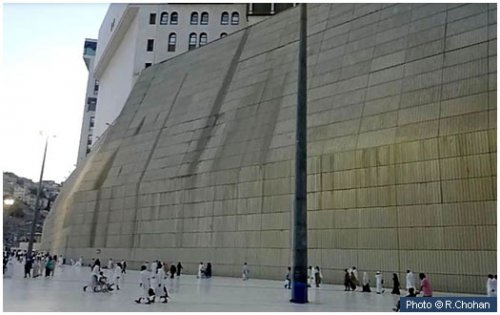 mount_abu_qubays site.jpg